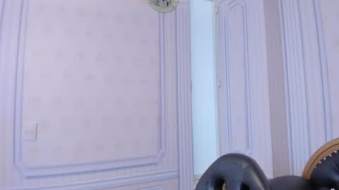    online show from December 2024 02:22:02 PM