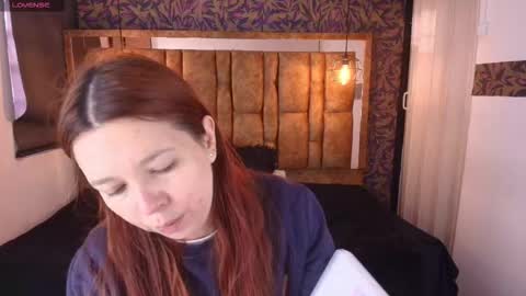 Snapshot of isa_thompson__ chatting on March 2026 11:50:02 AM I S A online show from March 2026 11:50:02 AM