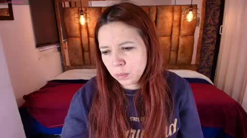 Snapshot of isa_thompson__ chatting on April 2026 11:31:02 AM I S A online show from April 2026 11:31:02 AM