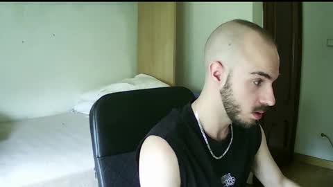 Isaac99c online show from September 2025 12:17:01 PM