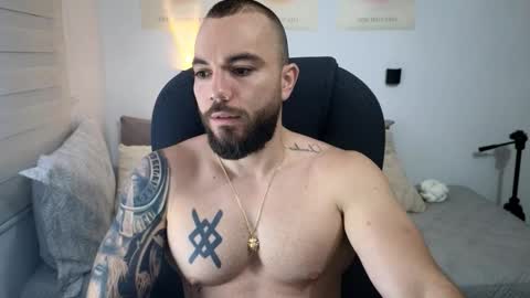 Isaac carter online show from September 2025 11:02:01 AM