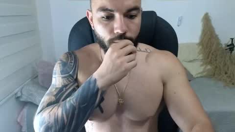 Isaac carter online show from December 2025 11:16:02 AM