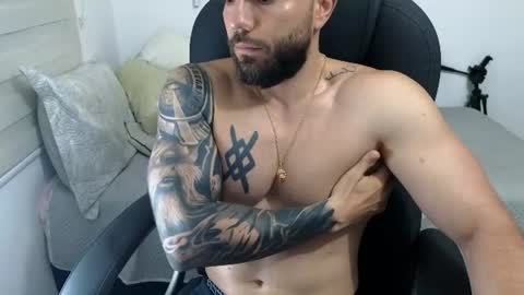 Snapshot of isaac_carter chatting on June 2026 11:07:01 AM Isaac carter online show from June 2026 11:07:01 AM