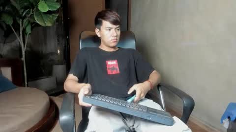 isaac_grimm online show from February 2026 03:03:02 AM