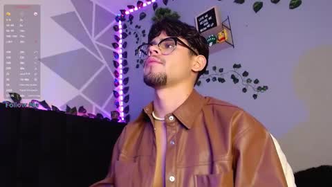 Isaac Saenz. online show from December 2024 01:25:02 AM