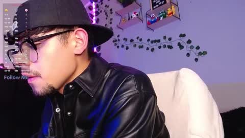 Isaac Saenz. online show from December 2024 03:48:01 AM