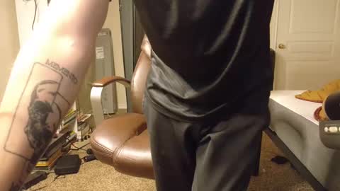 isaac online show from December 2024 10:24:01 PM