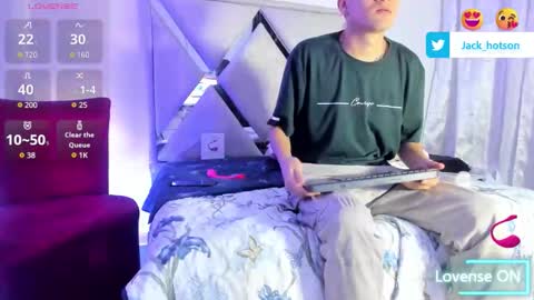 Snapshot of isaac_winter_ chatting on December 2025 01:01:02 AM Isaac online show from December 2025 01:01:02 AM