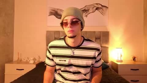 isaacblaze  online show from May 2026 03:45:02 AM