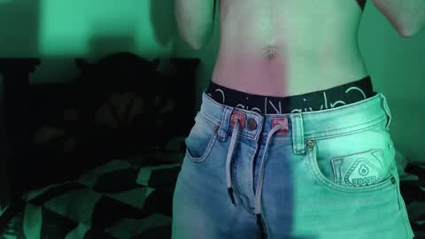 isaac online show from December 2024 12:19:02 AM