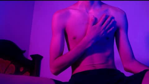 isaac online show from February 2025 04:51:02 AM