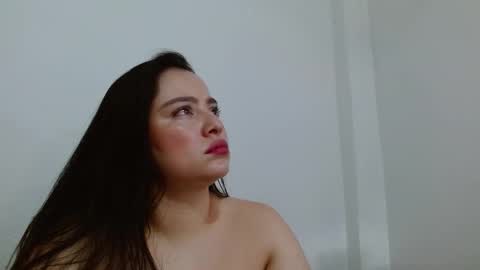 isabel online show from September 2025 04:52:02 PM