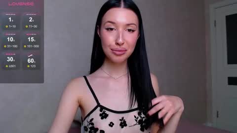 Bella online show from October 2025 10:57:02 AM