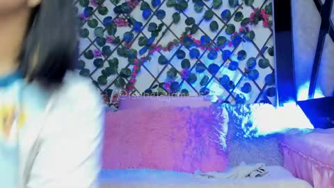Snapshot of isabel_jamess chatting on April 2026 11:22:02 PM Isa online show from April 2026 11:22:02 PM