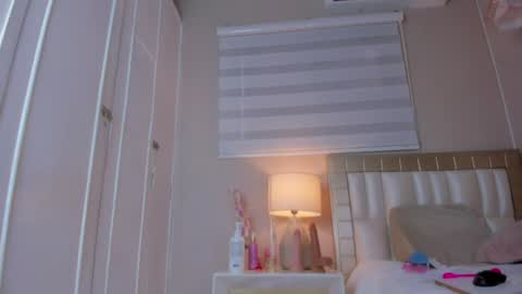 isabela__x online show from July 2026 04:39:33 PM
