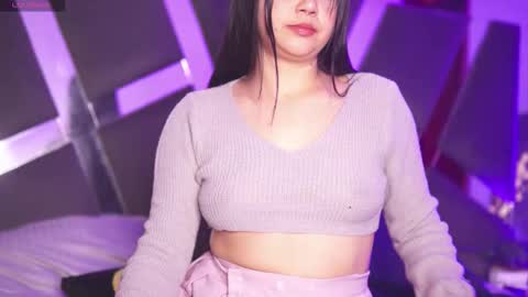 Snapshot of isabela_antonia_ chatting on February 2026 07:15:02 AM online show from February 2026 07:15:02 AM