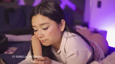 Snapshot of isabela_antonia_ chatting on March 2026 01:39:02 PM online show from March 2026 01:39:02 PM