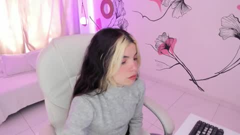 isabela_fiorelli online show from October 2025 01:20:02 PM