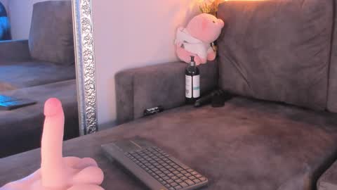 Isabela online show from February 2025 06:17:01 PM