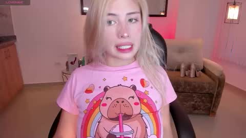 isabela romano online show from November 2025 05:59:01 PM