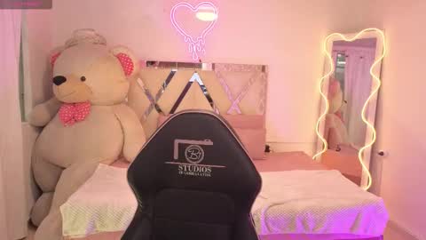 ISABELA  online show from January 2026 11:45:02 AM