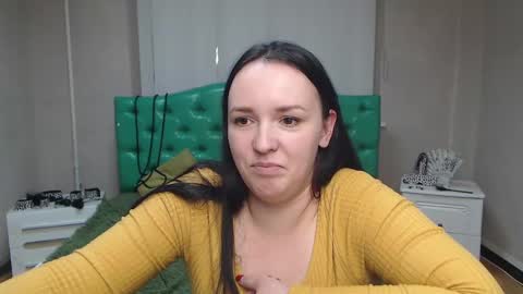 IsabelBlackberry online show from December 2024 12:27:01 PM