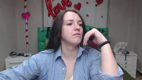 IsabelBlackberry online show from October 2025 05:21:02 AM