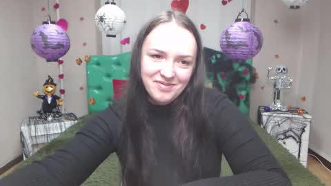 IsabelBlackberry online show from October 2025 05:15:02 AM