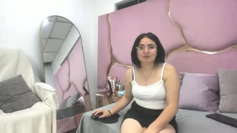 Isabel online show from February 2026 03:35:01 AM