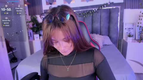 isabella Fox online show from September 2025 09:08:02 PM