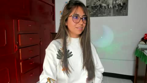 Isabella22 1 online show from February 2025 05:50:02 PM