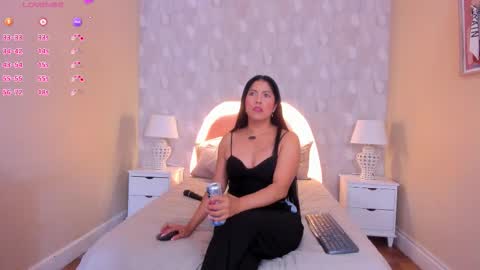 Snapshot of isabella__milf chatting on March 2026 07:13:02 PM isabella__milf online show from March 2026 07:13:02 PM