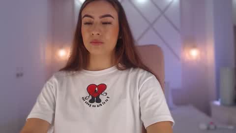 Isa  online show from September 2025 04:09:05 PM