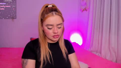 Snapshot of isabella_arias1 chatting on January 2025 05:52:02 AM Isabella Arias online show from January 2025 05:52:02 AM