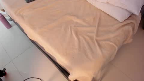 isabella_crofts online show from November 2025 03:06:02 AM