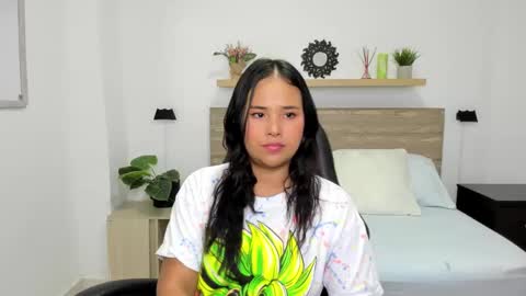 Snapshot of isabella_florez22 chatting on January 2025 12:06:02 AM Isabel florez online show from January 2025 12:06:02 AM