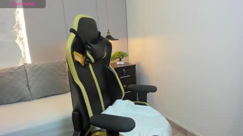 Isabel florez online show from March 2026 12:11:01 PM