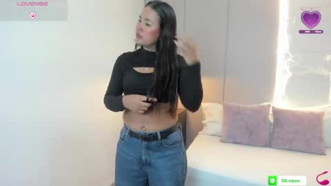 Snapshot of isabella_florez22 chatting on April 2026 02:47:02 AM Isabel florez online show from April 2026 02:47:02 AM