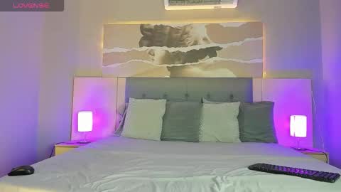 Isabella  online show from September 2025 07:02:02 PM