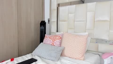 Snapshot of isabella_gomez11 chatting on February 2025 09:17:01 PM isabella_gomez11 online show from February 2025 09:17:01 PM