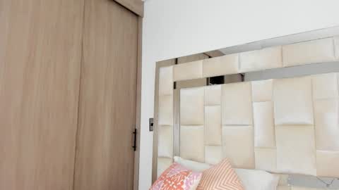 Snapshot of isabella_gomez11 chatting on February 2025 09:41:02 PM isabella_gomez11 online show from February 2025 09:41:02 PM