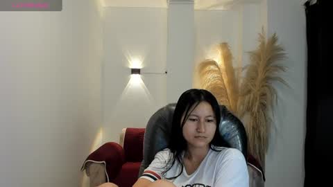 Snapshot of isabella_grace18 chatting on June 2026 07:39:01 AM Isabella online show from June 2026 07:39:01 AM