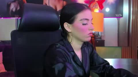 ISABELLA online show from June 2026 07:42:01 PM