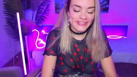 Isabella online show from October 2025 08:55:02 AM