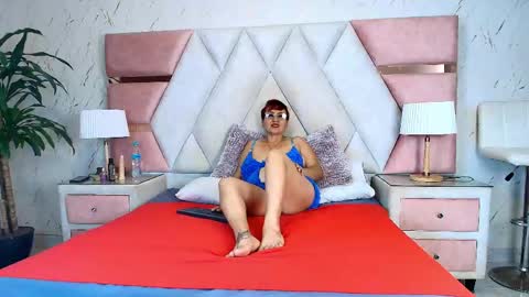 isabella_luxet online show from May 2026 05:42:02 PM