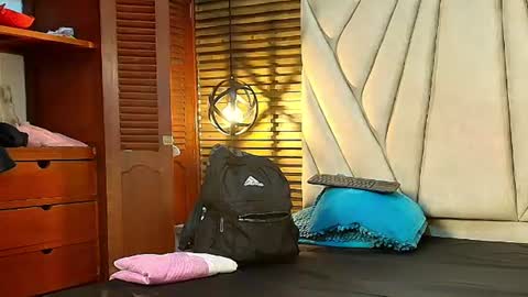 isabella_luxet online show from July 2026 12:08:01 PM