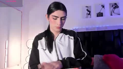 Isabella Moon9 online show from July 2026 11:52:02 AM