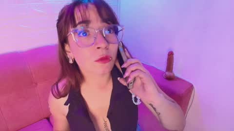 Isabella online show from September 2025 05:45:02 AM