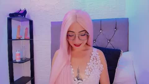 Isabella online show from June 2026 09:57:01 PM