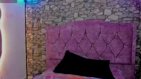 Isabella online show from July 2026 07:38:01 PM
